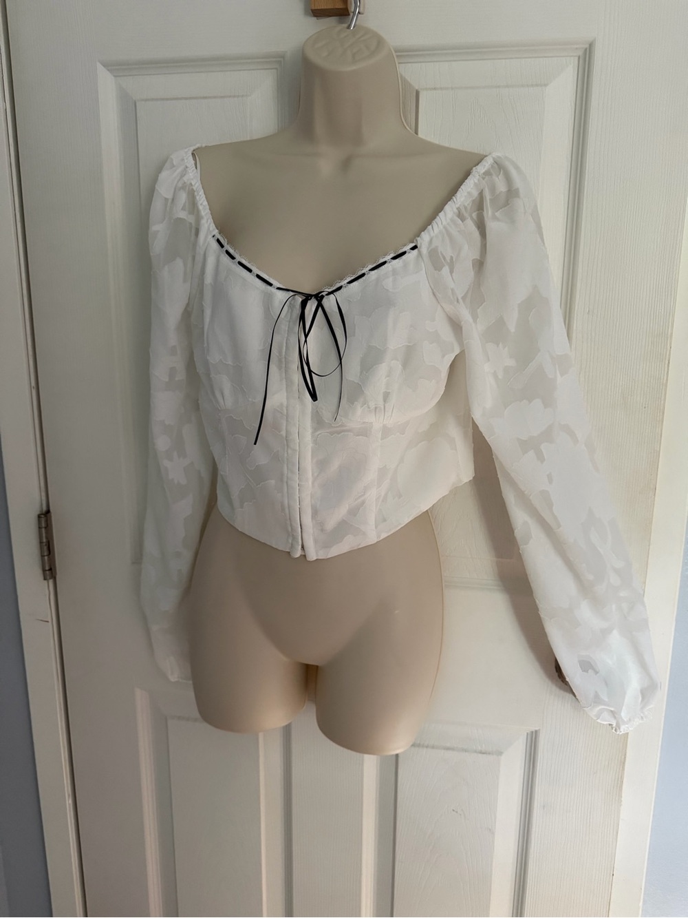 NWT Francesca's Collections White Peasant Blouse with Black Tie - M